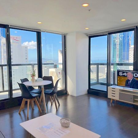 Magnificent Harbour View Skytower View Apartment In Cbd Оукланд Екстериор снимка
