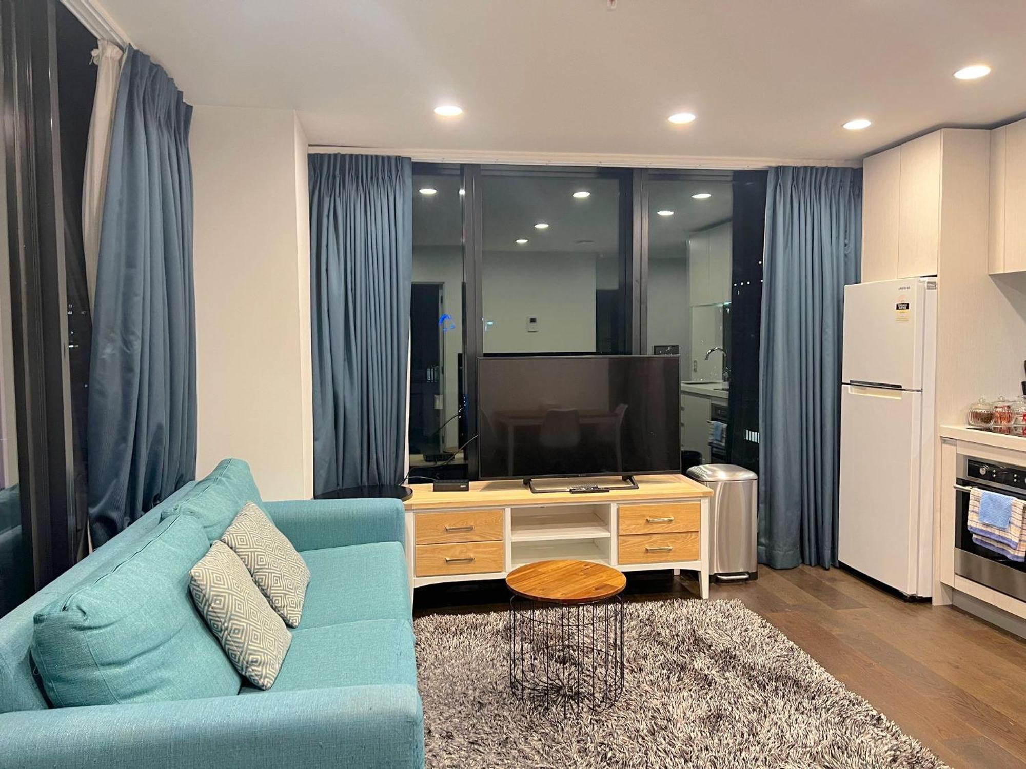 Magnificent Harbour View Skytower View Apartment In Cbd Оукланд Екстериор снимка