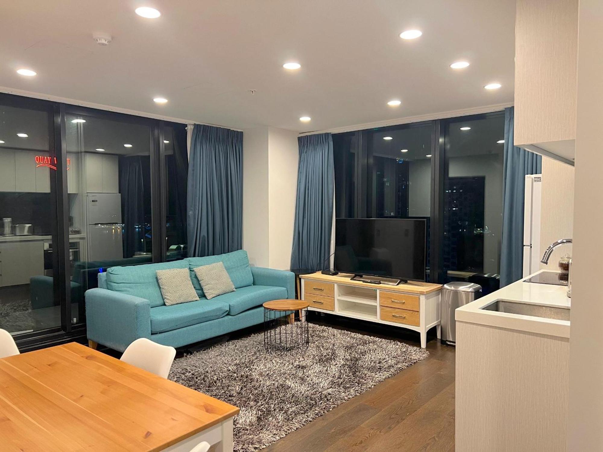 Magnificent Harbour View Skytower View Apartment In Cbd Оукланд Екстериор снимка