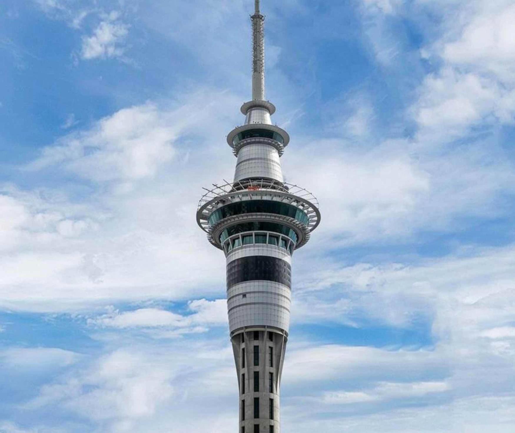 Magnificent Harbour View Skytower View Apartment In Cbd Оукланд Екстериор снимка